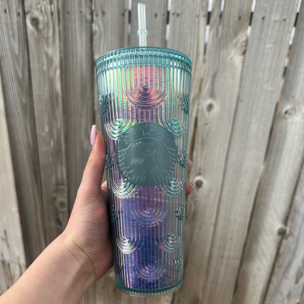 Starbucks ✨Mermaid Scale Venti Cold Cup💜